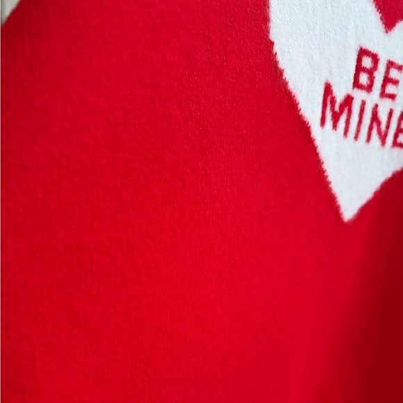 🆕♥️ CeCe Red Heart Graphic Knit Sweater Oversized Valentine Cozy Pullover Size L - Picture 13 of 15